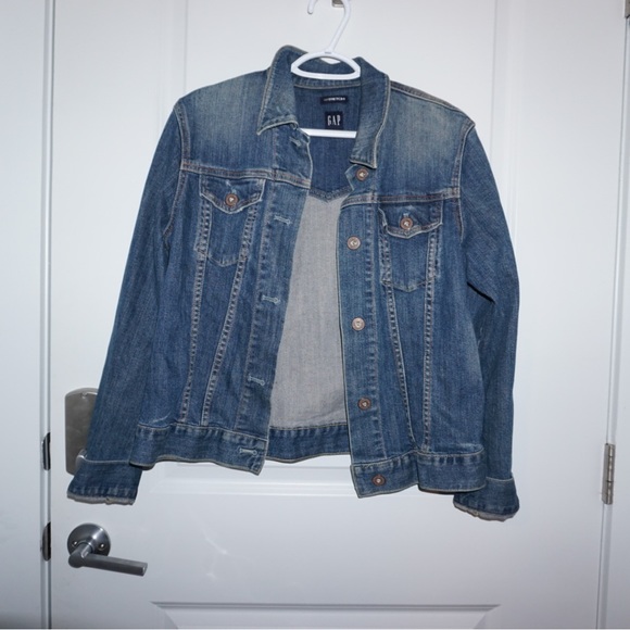 Jean jacket from GAP - Picture 1 of 2